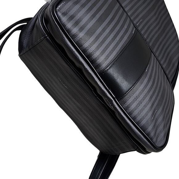 NWT Tahari Pinstripe Backpack - Picture 5 of 5